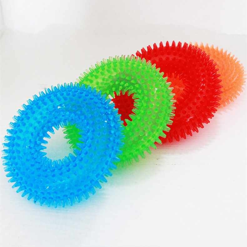 Thorn ring shape dog toy