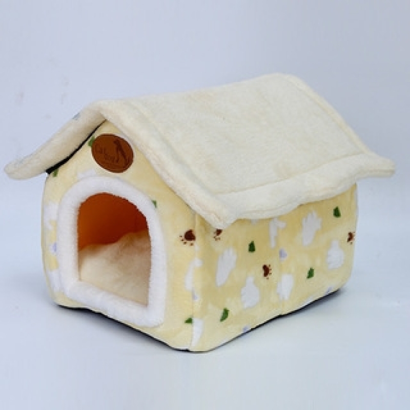 House shaped pet kennel